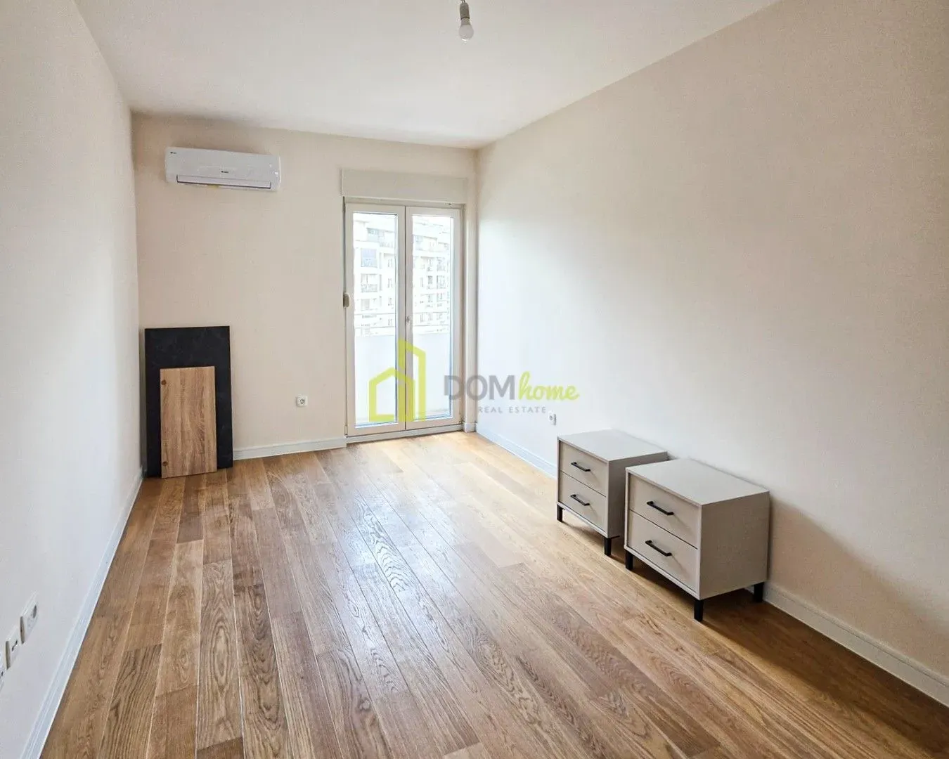 Izdavanje, dvosoban stan, 72m², Central Point, Podgorica