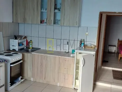 Prodaja, kuća, 180m², Bar, Crna Gora - image 8