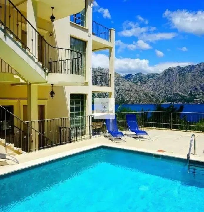 Prodaja, jednosoban stan, 41m², Prčanj, Kotor