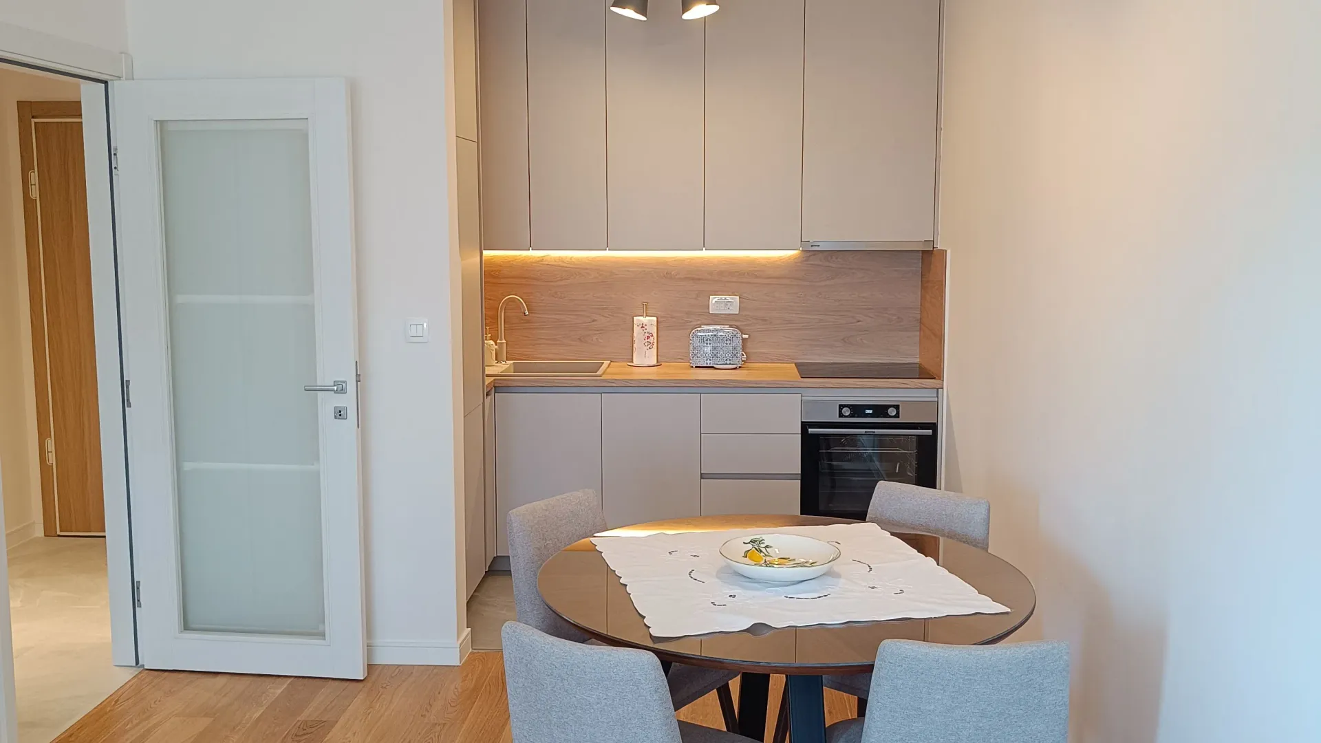 Rent, one bedroom apartment, 49m², Central Point, Podgorica