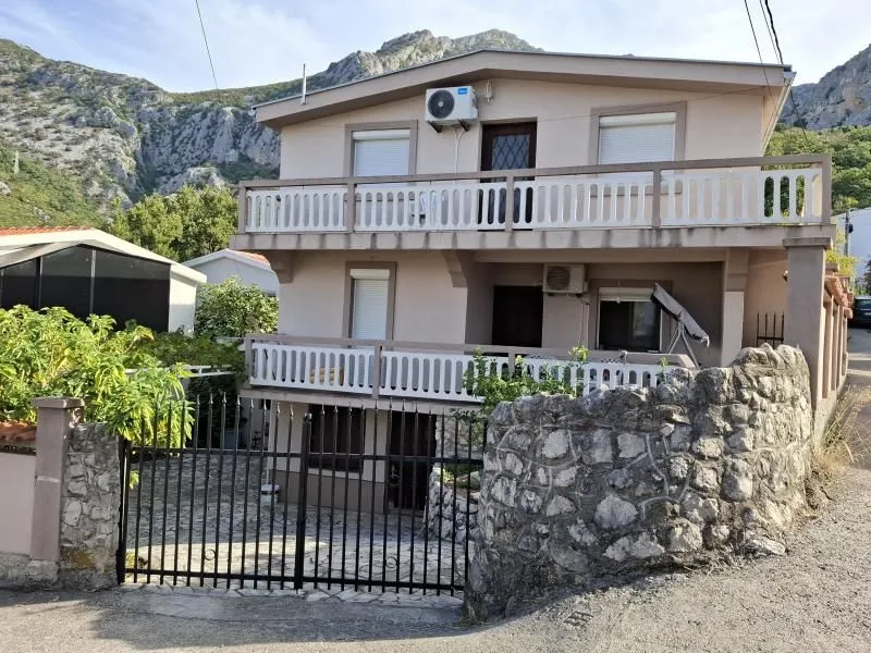 Sale, house, 150m², Bar, Crna Gora