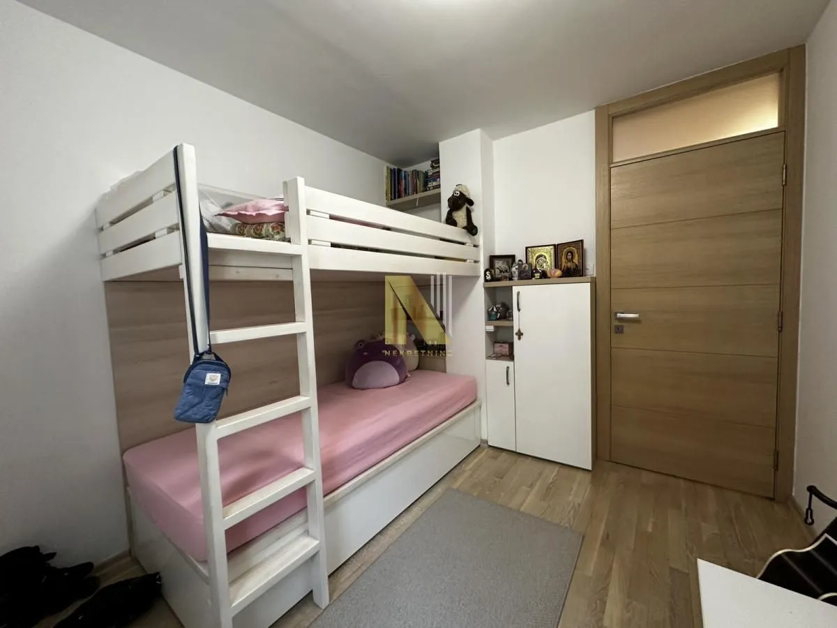 Prodaja, četvorosoban stan, 94m², Novo naselje, Novi Sad