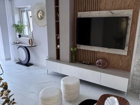 Prodaja, trosoban stan, 110m², Prčanj, Kotor - image 9