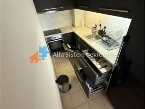 Izdavanje, trosoban stan, 73m², Vračar Sve Podlokacije, Beograd - image 7