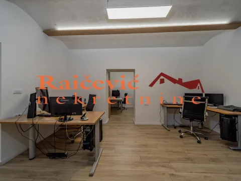 Prodaja, četvorosoban stan, 84m², Stari Grad, Beograd - image 9