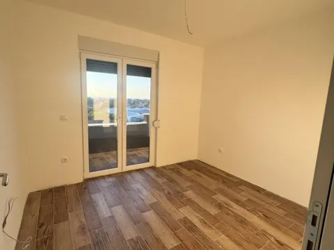 Prodaja, trosoban stan, 71m², Stari Banovci, Stara Pazova - image 4