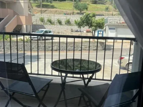 Izdavanje, garsonjera, 26m², Tivat, Crna Gora - image 11