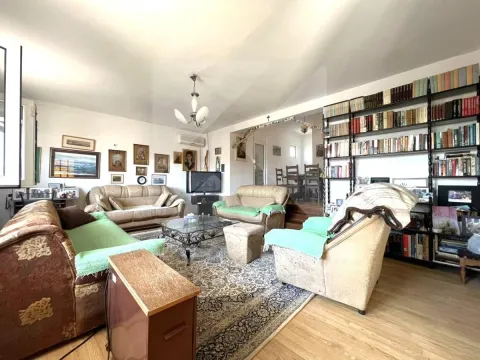 Prodaja, kuća, 159m², Malo Brdo, Podgorica - image 2