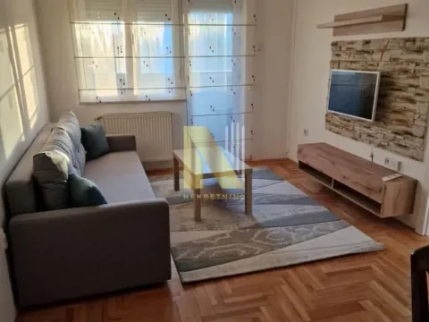 Stan in Bulevar Evrope