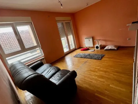 Prodaja, dvosoban stan, 42m², Karaburma, Palilula Sve Podlokacije - image 2