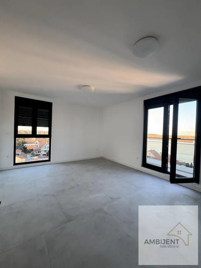 Izdavanje, četvorosoban stan, 77m², Stari Banovci, Stara Pazova