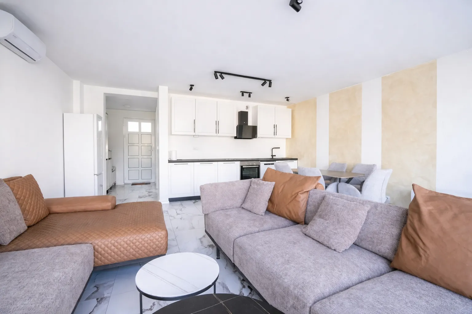 Prodaja, kuća, 84m², Tivat, Crna Gora