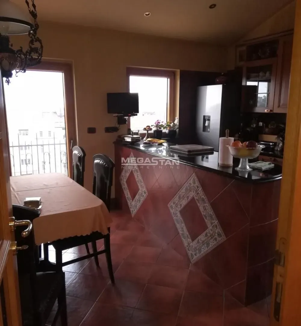 Sale, four bedroom apartment, 164m², Stari Grad, Beograd