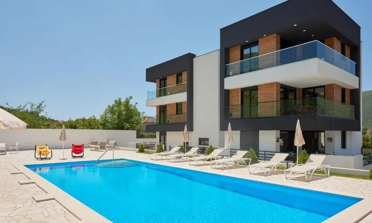 Sale, office space, 382m², Kotor, Crna Gora