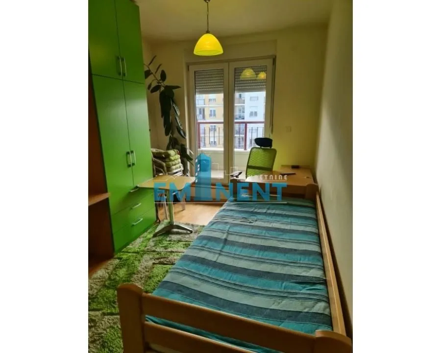 Izdavanje, trosoban stan, 91m², Voždovac Sve Podlokacije, Beograd
