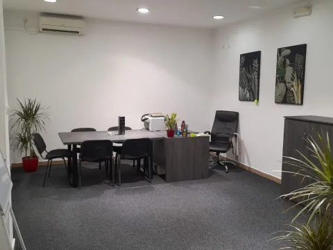 Rent, office space, 35m², Centar, Podgorica - image 12
