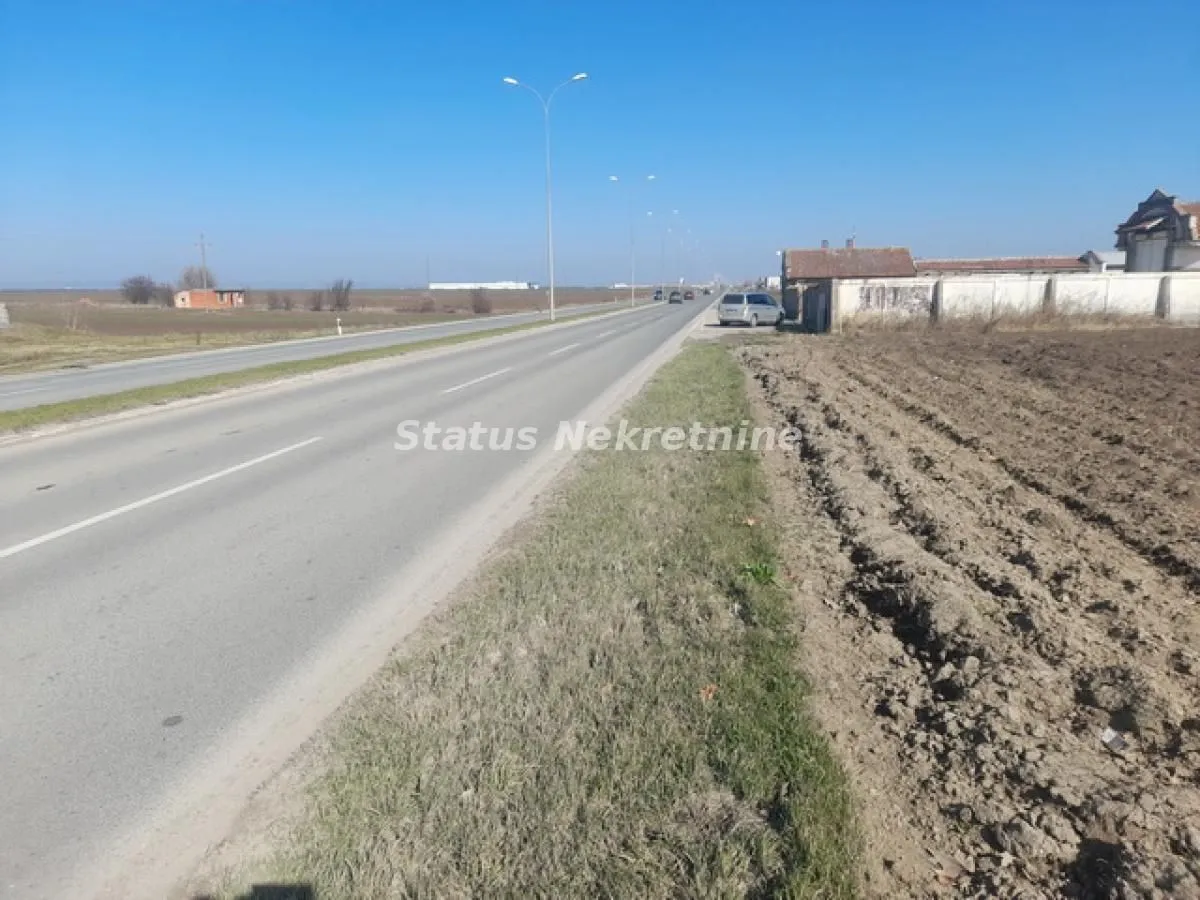 Prodaja, plac, 19240m², Centar, Inđija