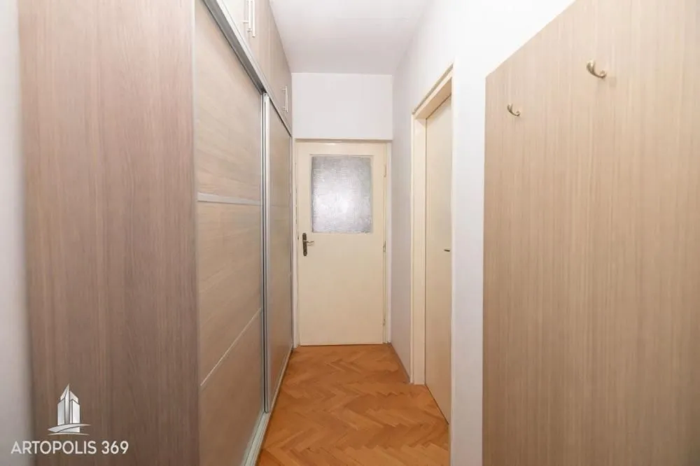 Sale, two bedroom apartment, 62m², Karaburma, Palilula Sve Podlokacije