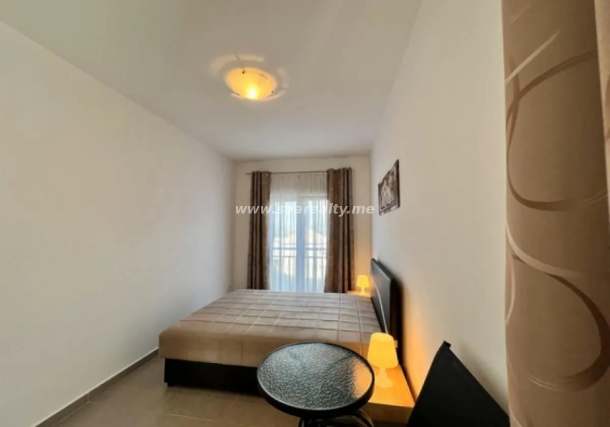 Prodaja, jednosoban stan, 71m², Tivat, Crna Gora