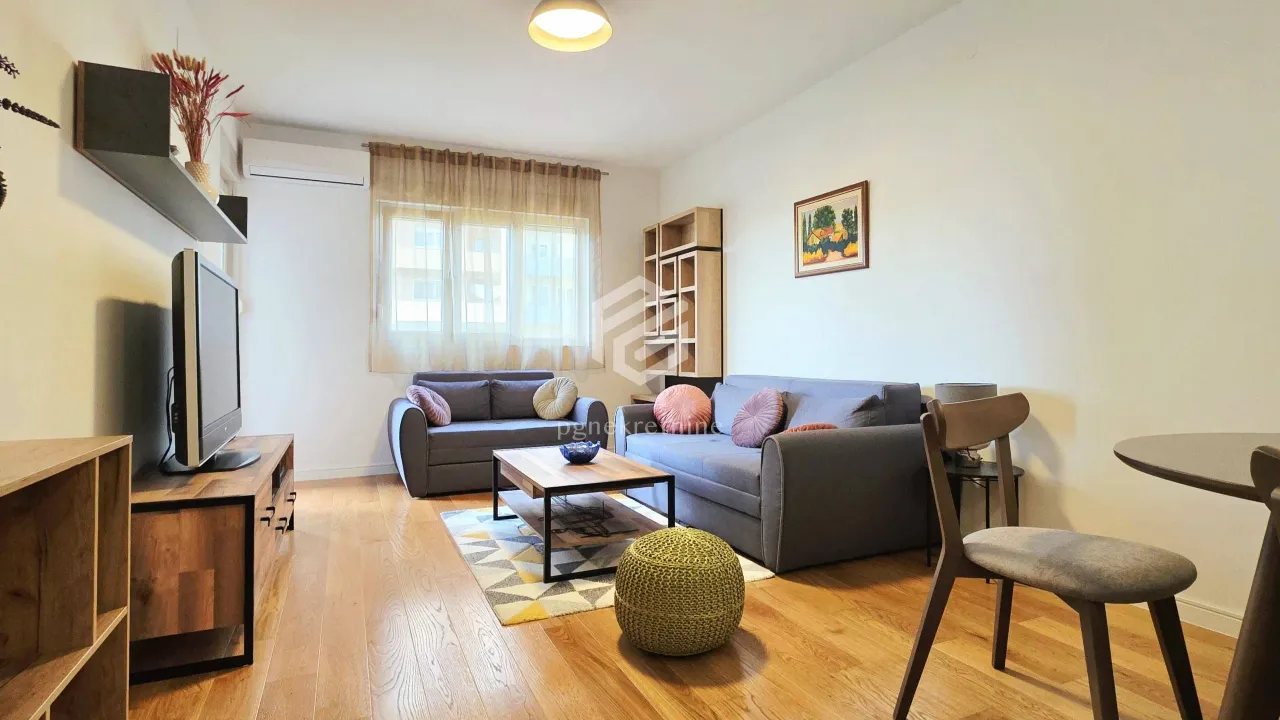 Prodaja, jednosoban stan, 49m², Central Point, Podgorica