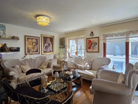 Prodaja, trosoban stan, 120m², Tološka šuma, Podgorica - image 8