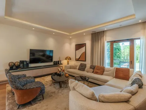 Sale, house, 498m², Zabjelo, Podgorica - image 17