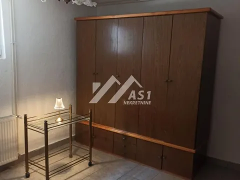 Izdavanje, trosoban stan, 70m², Salajka, Novi Sad Sve Podlokacije - image 12