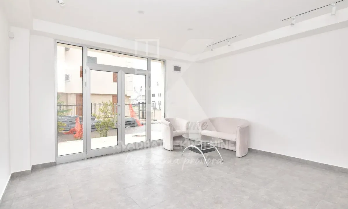 Prodaja, poslovni prostor, 27m², Centar, Podgorica