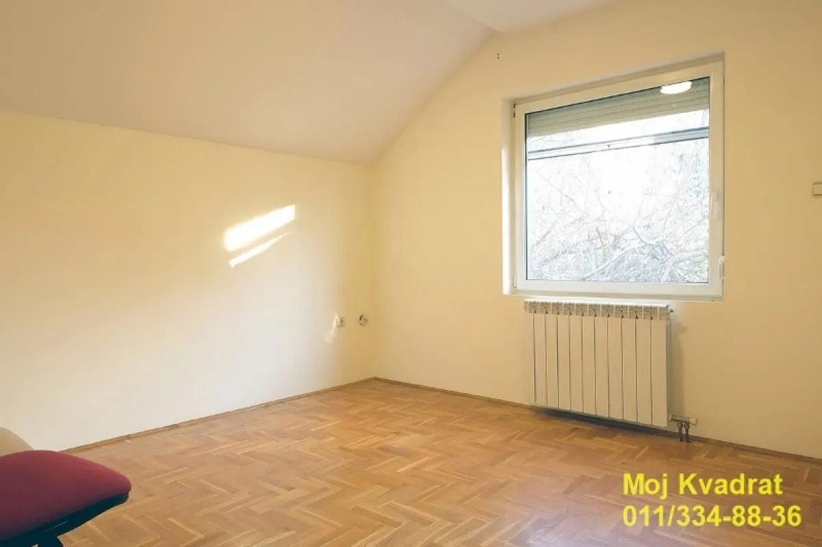 Prodaja, kuća, 143m², Uciteljsko Naselje, Zvezdara Sve Podlokacije