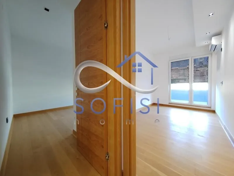 Prodaja, četvorosoban stan, 240m², Adamovićevo Naselje, Novi Sad Sve Podlokacije