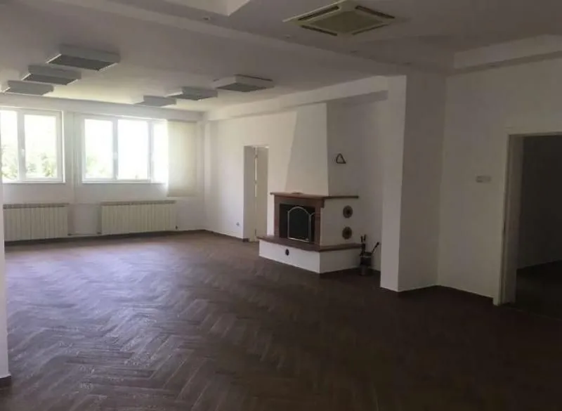 Rent, office space, 200m², Zemun Bačka, Zemun Sve Podlokacije