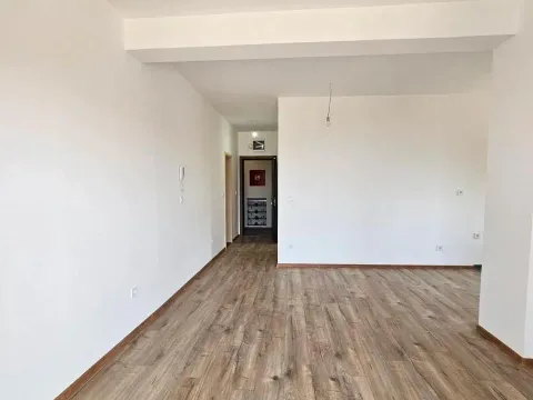 Sale, two bedroom apartment, 56m², Petrovac, Budva - image 3