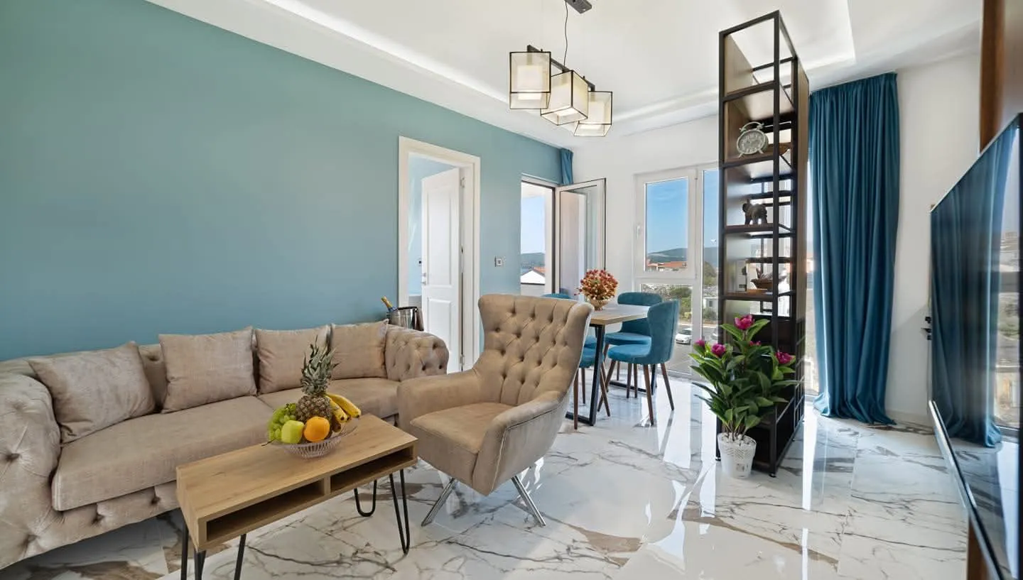 Izdavanje, dvosoban stan, 50m², Centar, Tivat