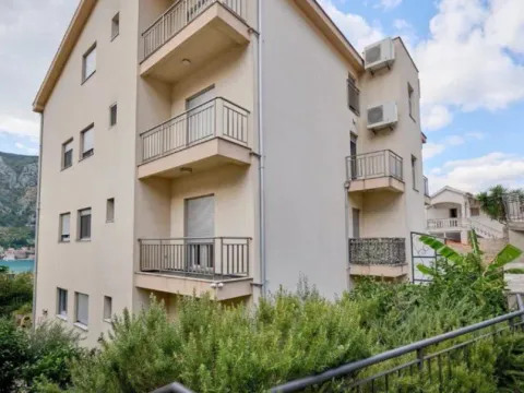 Sale, three bedroom apartment, 108m², Kotor, Crna Gora