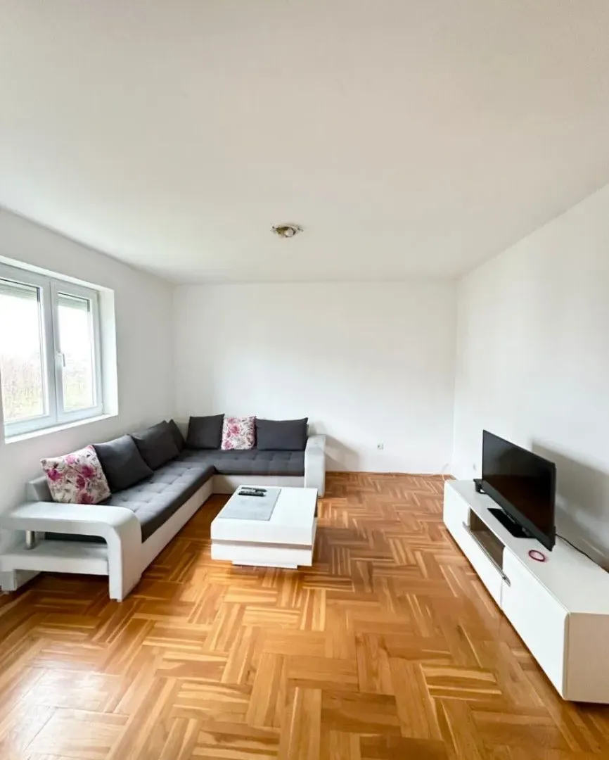 Izdavanje, jednosoban stan, 52m², 1 maj, Podgorica