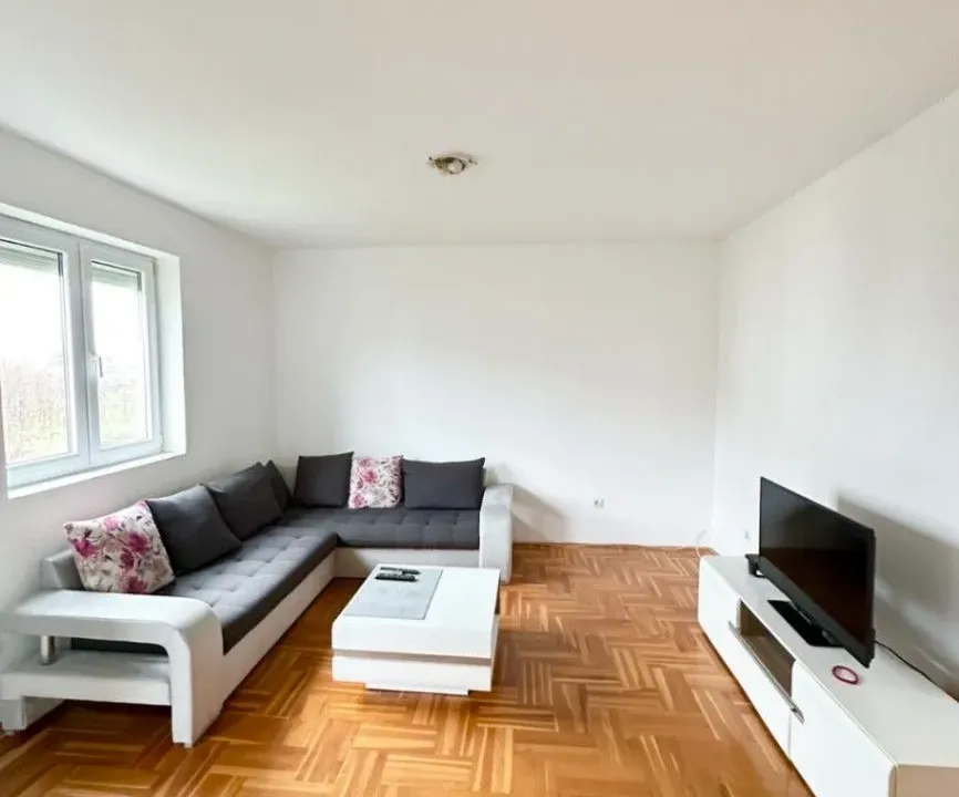 Rent, one bedroom apartment, 52m², 1 maj, Podgorica