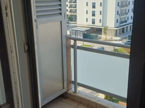 Izdavanje, jednosoban stan, 43m², City Kvart, Podgorica - image 11