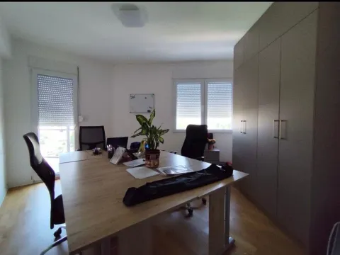 Rent, three bedroom apartment, 103m², Ljubović, Podgorica - image 2
