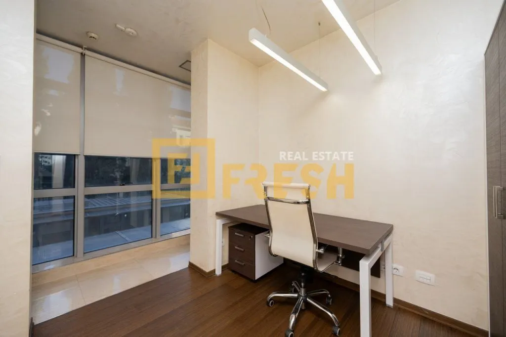 Rent, office space, 75m², Centar, Podgorica