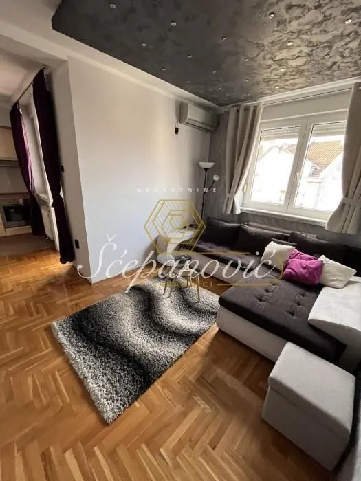 Prodaja, trosoban stan, 80m², Bulevar Oslobodjenja, Novi Sad Sve Podlokacije