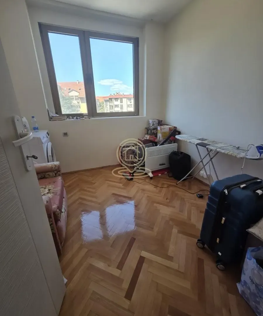 Prodaja, trosoban stan, 75m², Medijana, Niš