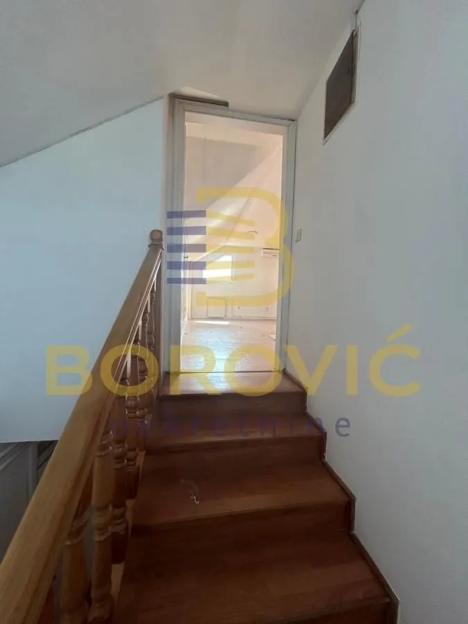 Sale, apartment, 176m², Autokomanda, Voždovac Sve Podlokacije