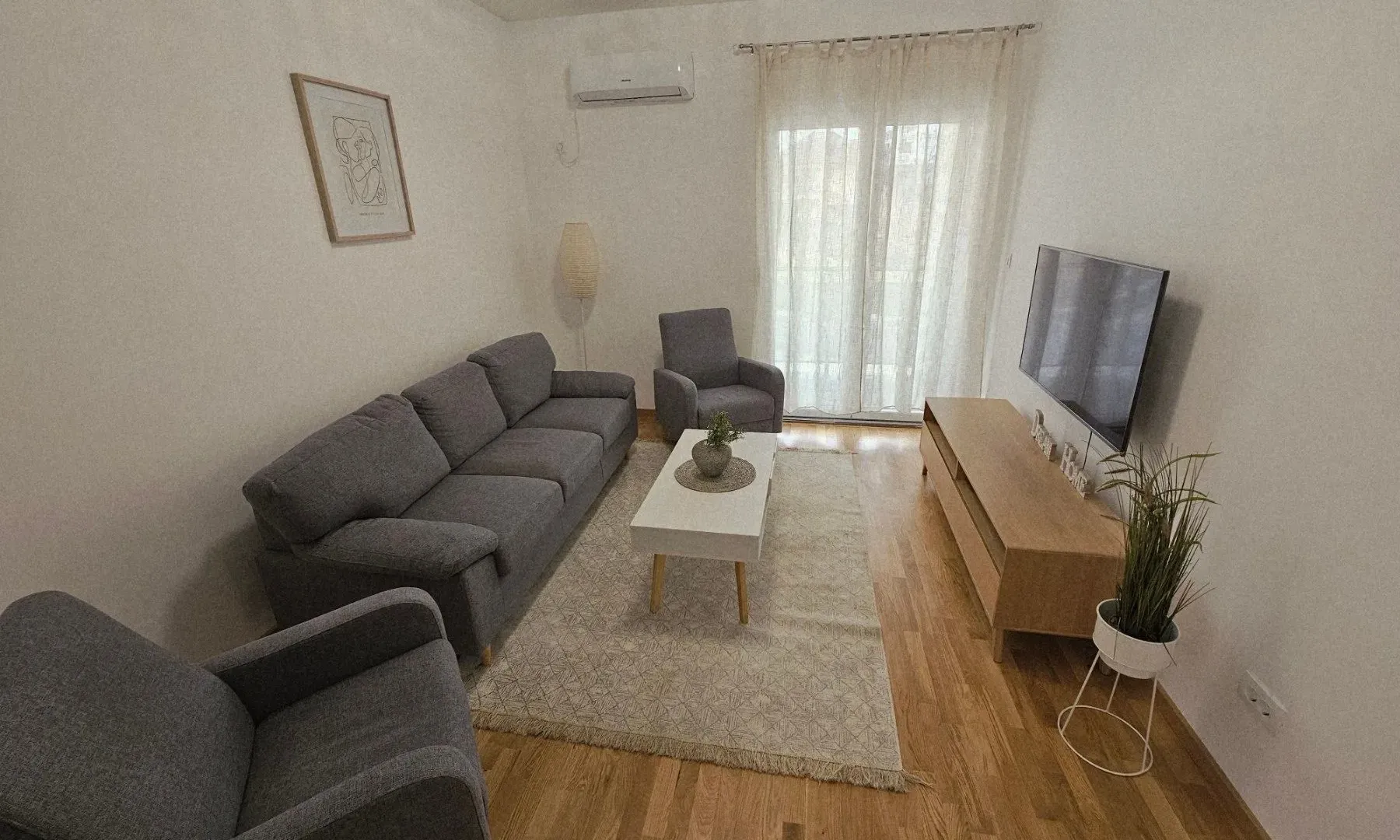 Izdavanje, jednosoban stan, 47m², Zagorič, Podgorica