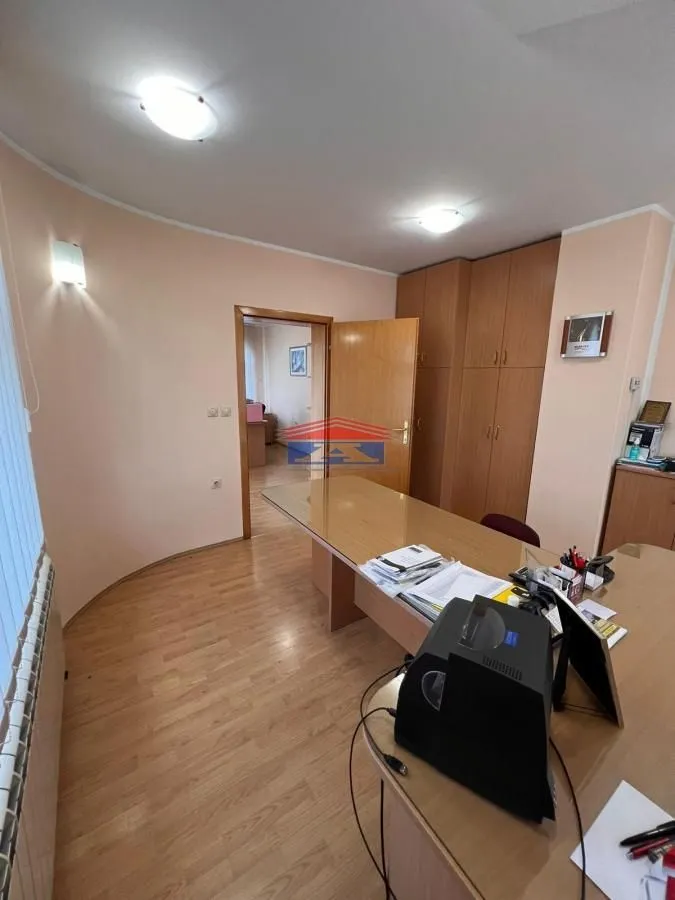 Rent, office space, 180m², Rumenka, Novi Sad Sve Podlokacije