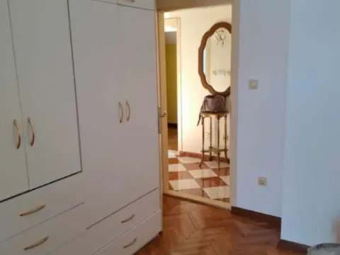 Izdavanje, trosoban stan, 100m², Tivat, Crna Gora - image 6