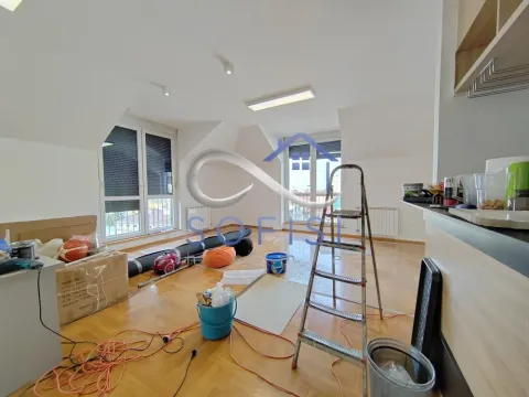 Izdavanje, četvorosoban stan, 147m², Centar, Novi Sad - image 7