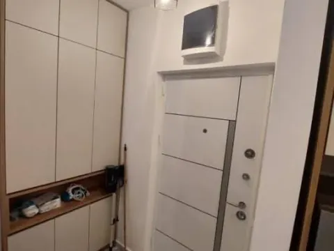 Prodaja, jednosoban stan, 32m², City Kvart, Podgorica - image 3