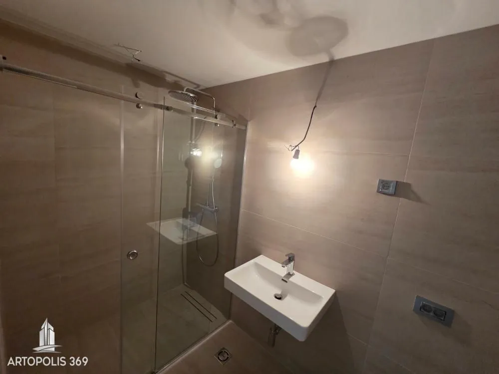 Prodaja, dvosoban stan, 54m², Novi Beograd Blok 65, Novi Beograd Sve Podlokacije