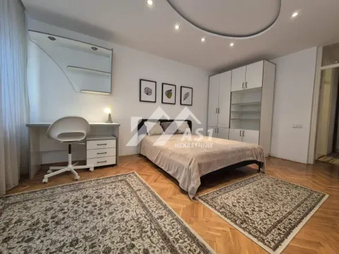 Izdavanje, trosoban stan, 92m², Centar, Novi Sad - image 6