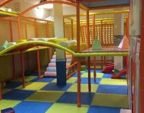 Izdavanje, poslovni prostor, 1200m², Čukarica, Beograd - image 4